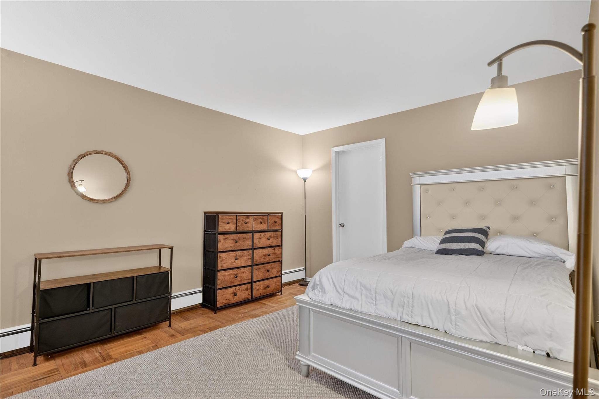 Coop Crompond  Westchester County, NY 10566, MLS-982872-20