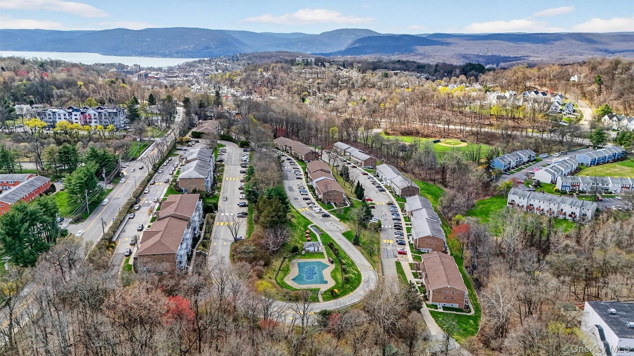 Coop Crompond  Westchester County, NY 10566, MLS-982872-25