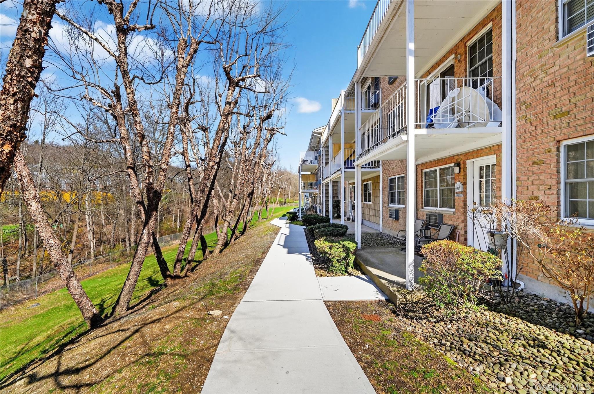 Coop Crompond  Westchester County, NY 10566, MLS-982872-3