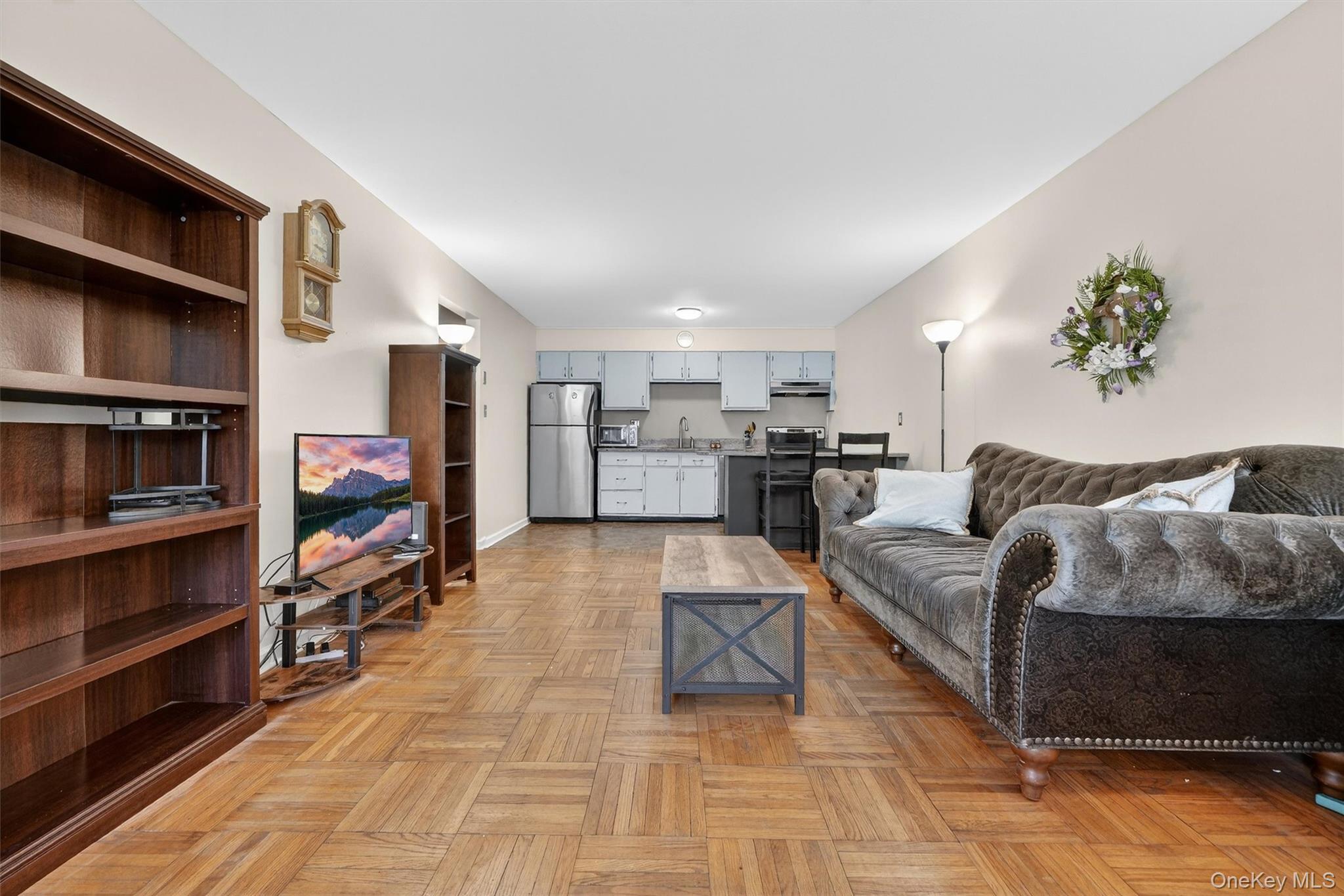 Coop Crompond  Westchester County, NY 10566, MLS-982872-9