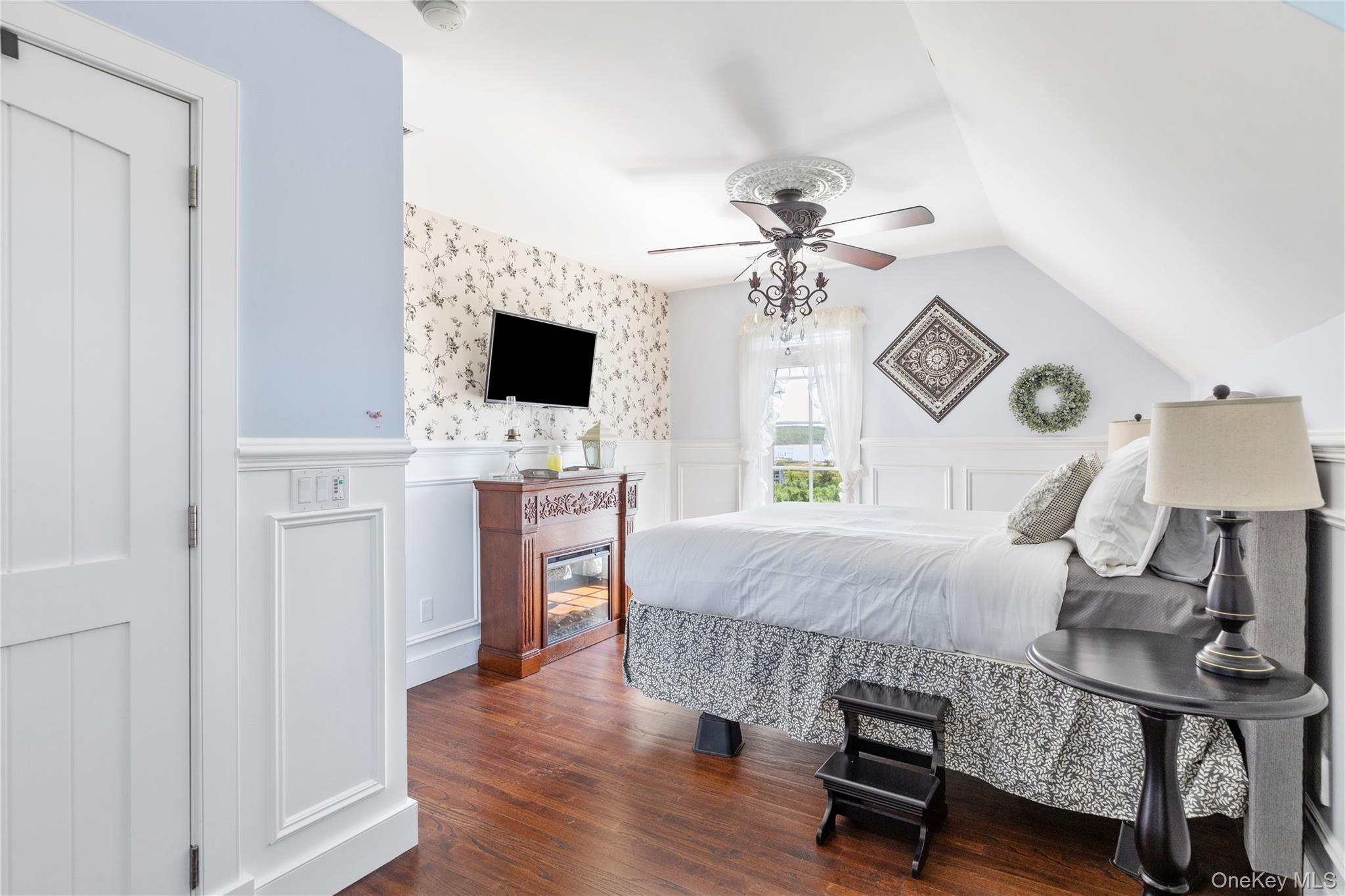 Single Family Edgemere Street  Suffolk County, NY 11954, MLS-982906-30