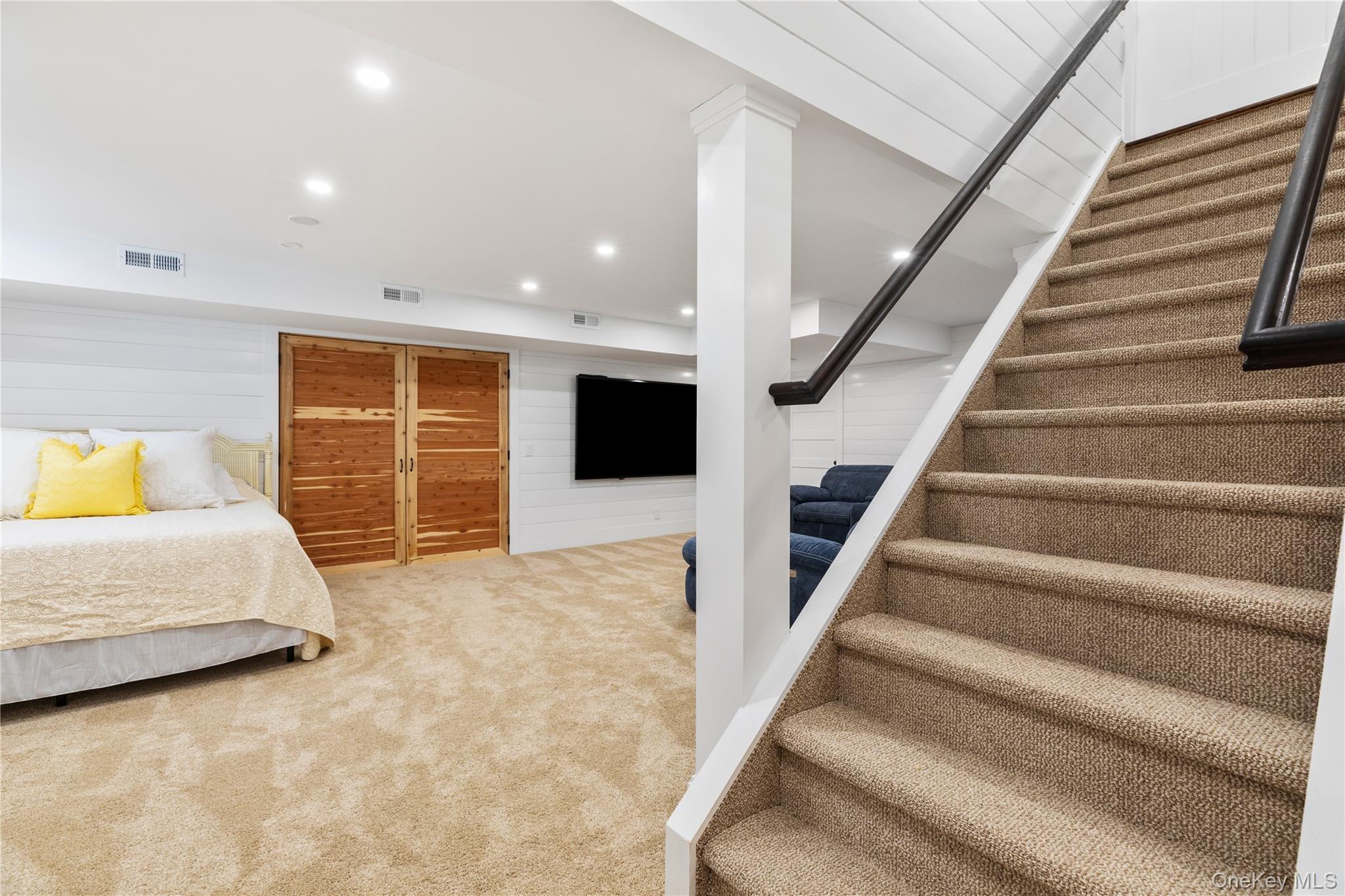 Single Family Edgemere Street  Suffolk County, NY 11954, MLS-982906-34