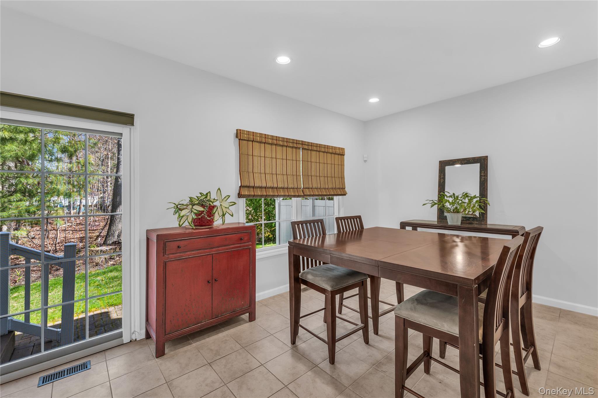 Single Family Eagle  Suffolk County, NY 11716, MLS-982931-10