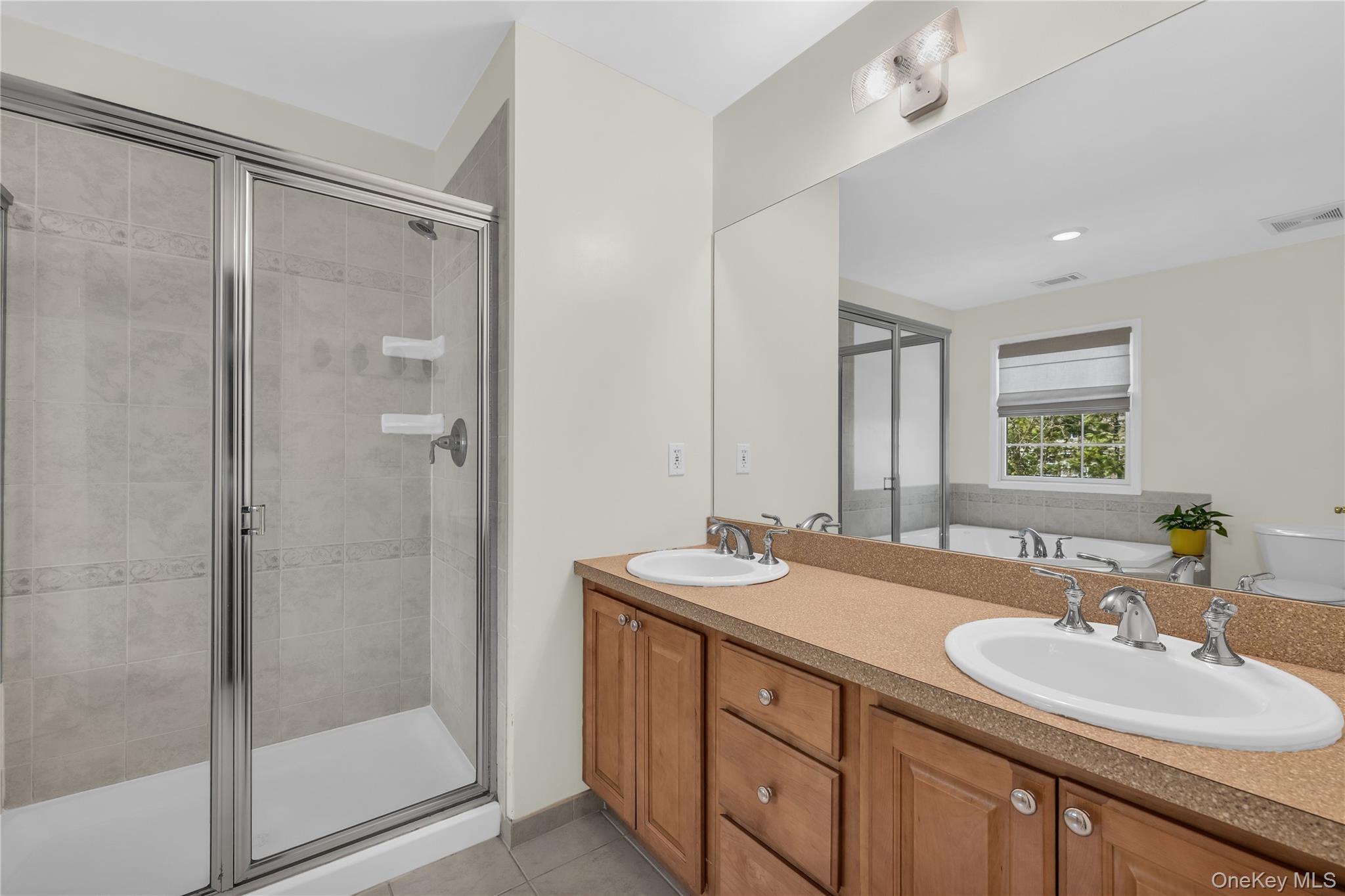 Single Family Eagle  Suffolk County, NY 11716, MLS-982931-20