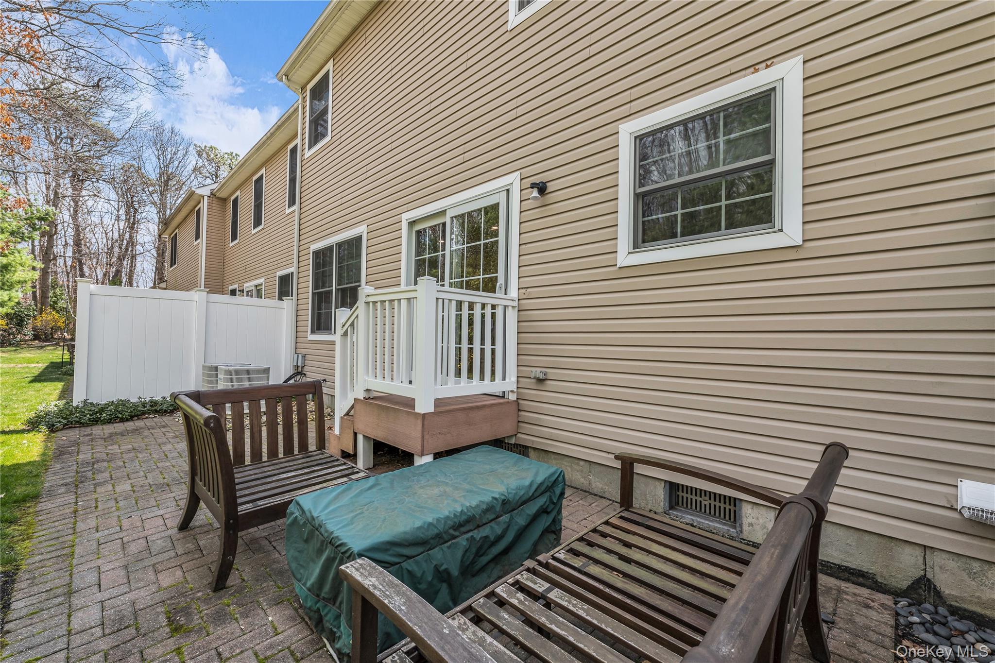 Single Family Eagle  Suffolk County, NY 11716, MLS-982931-22