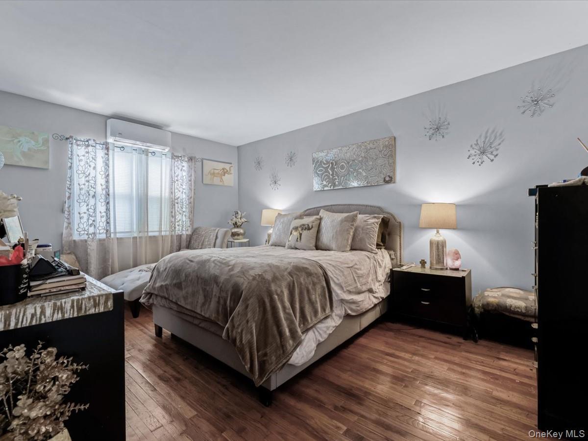 Single Family Pine  Brooklyn, NY 11208, MLS-982934-12