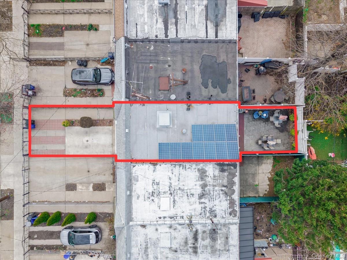 Single Family Pine  Brooklyn, NY 11208, MLS-982934-22