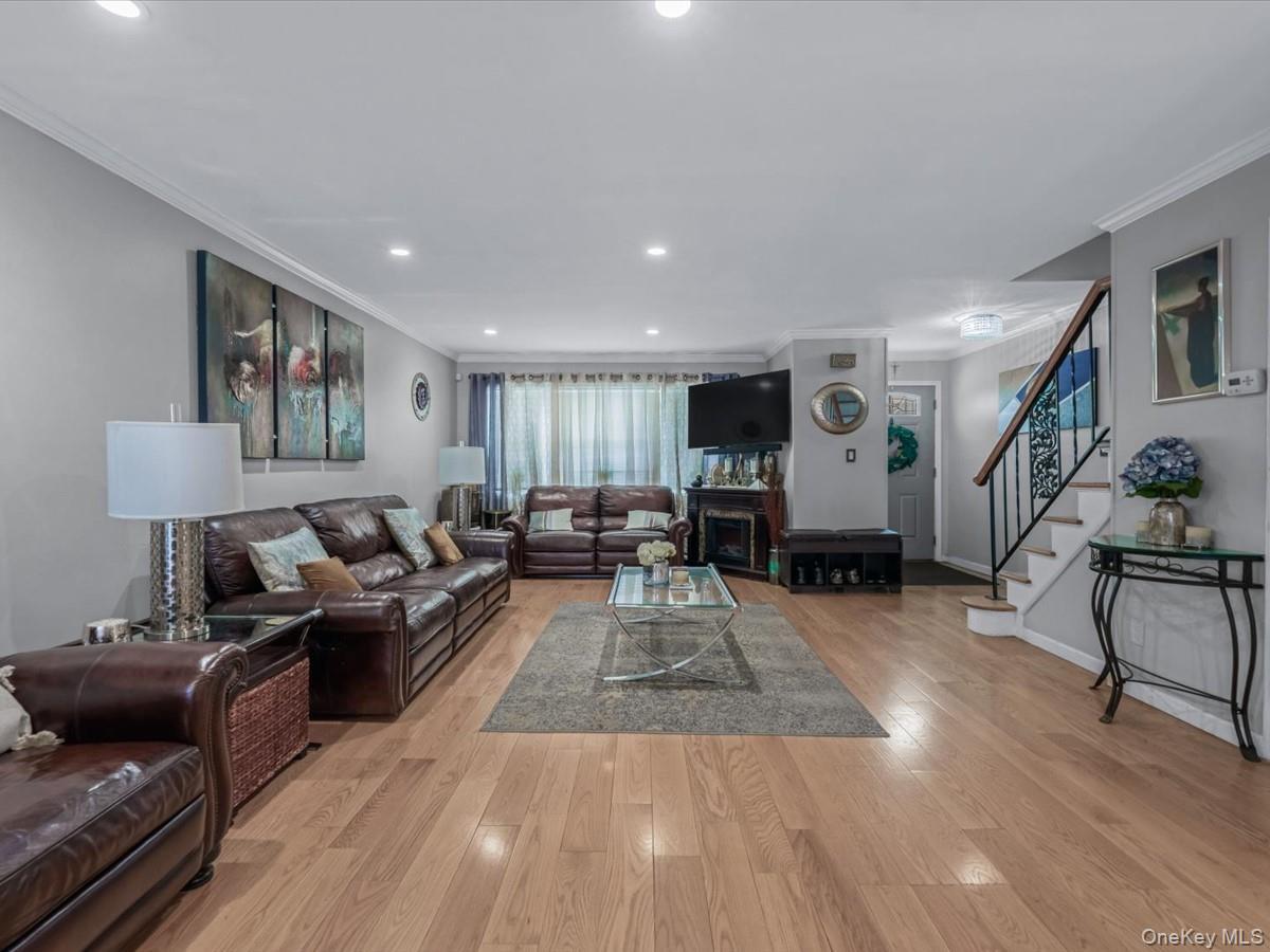 Single Family Pine  Brooklyn, NY 11208, MLS-982934-5