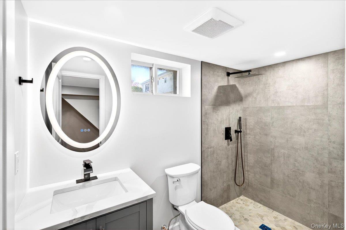 Single Family 2nd  Suffolk County, NY 11731, MLS-982951-19
