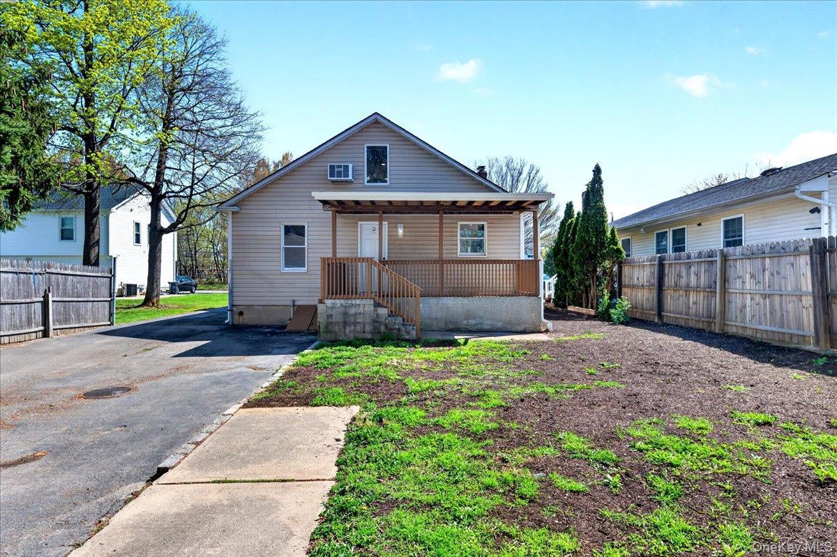 Single Family 2nd  Suffolk County, NY 11731, MLS-982951-21