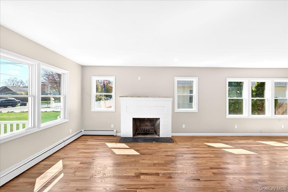 Single Family 2nd  Suffolk County, NY 11731, MLS-982951-6