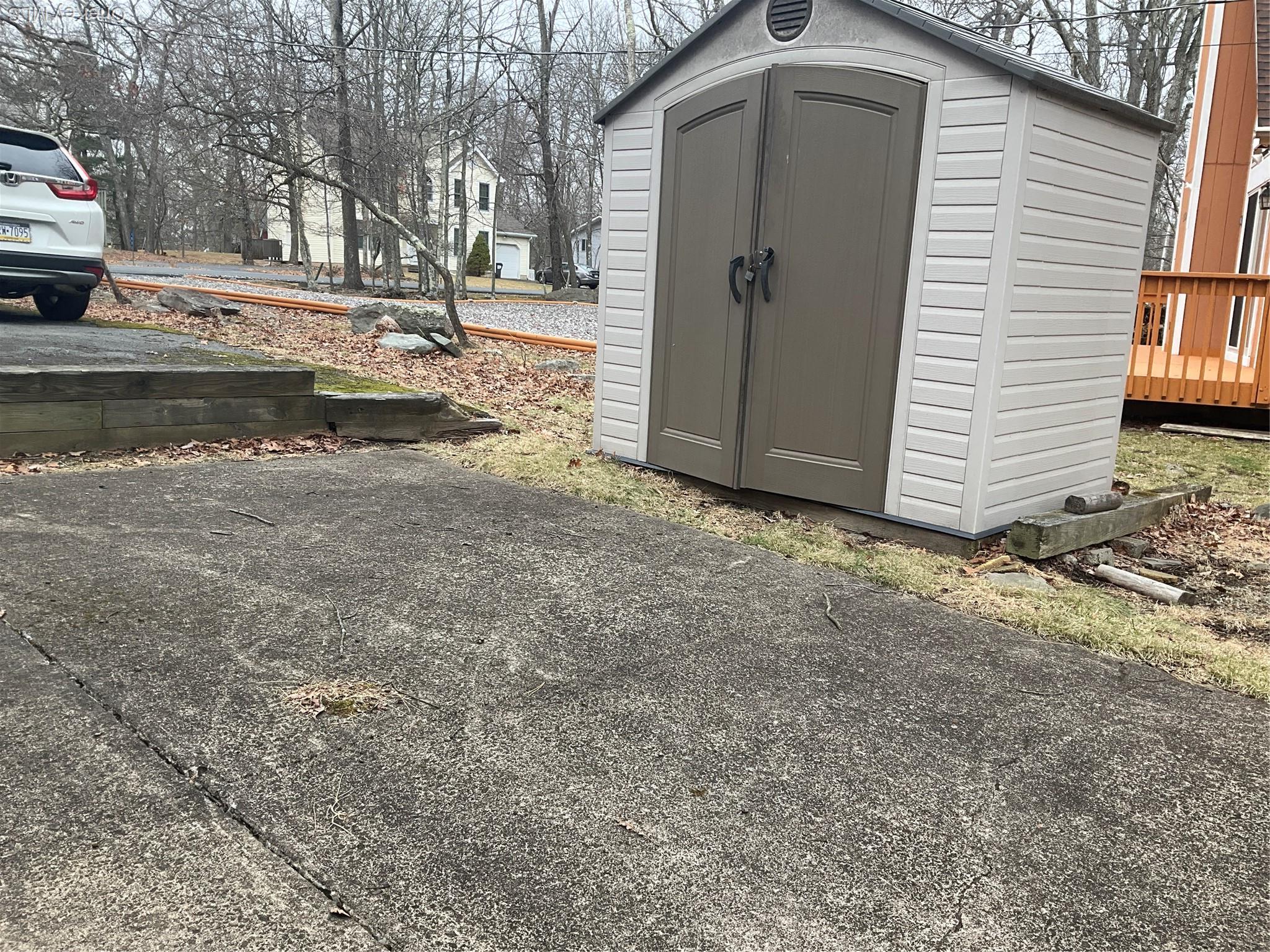 Single Family Roundhill Out Of Area, NY 18337, MLS-982959-10