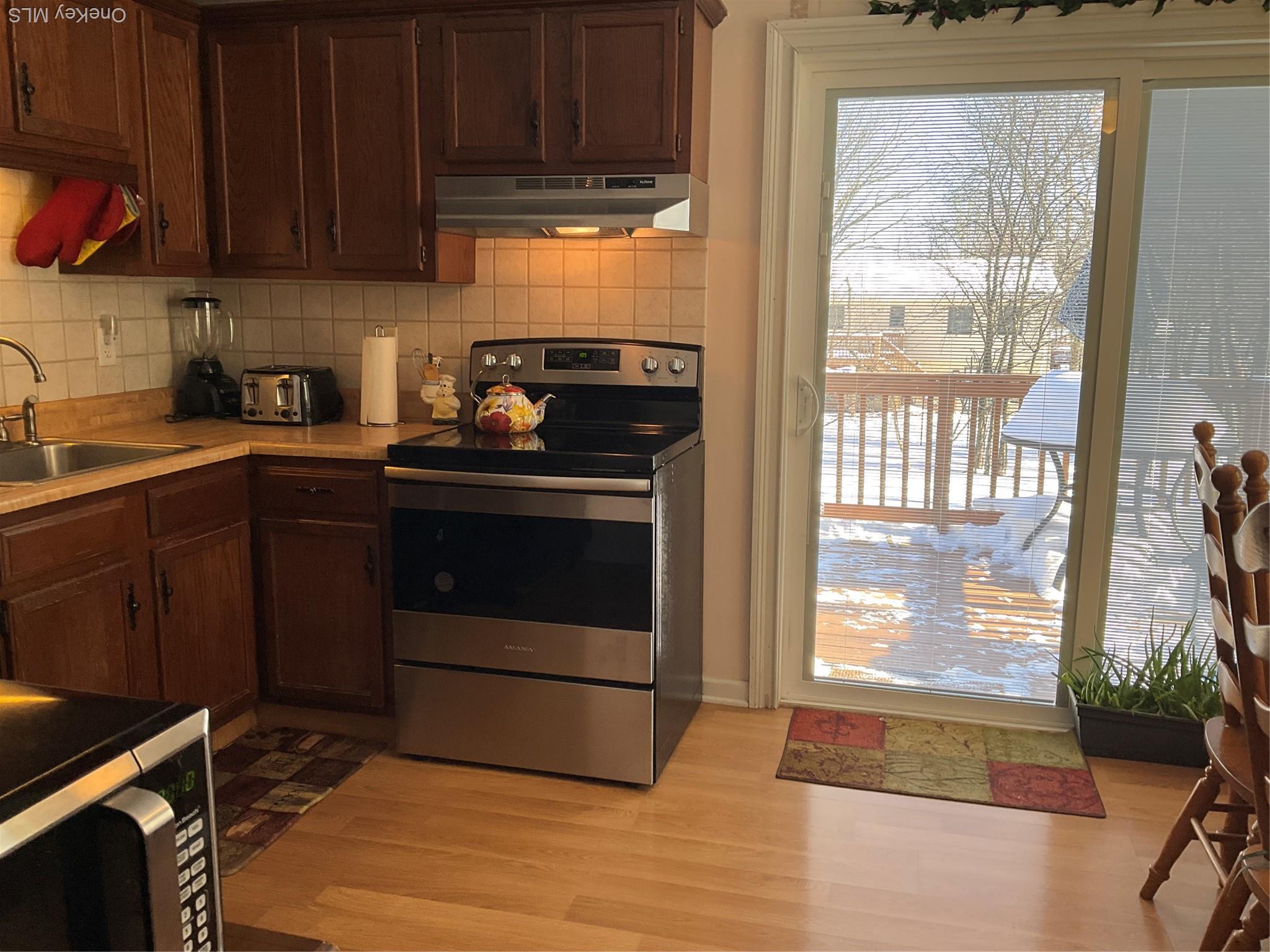 Single Family Roundhill Out Of Area, NY 18337, MLS-982959-17