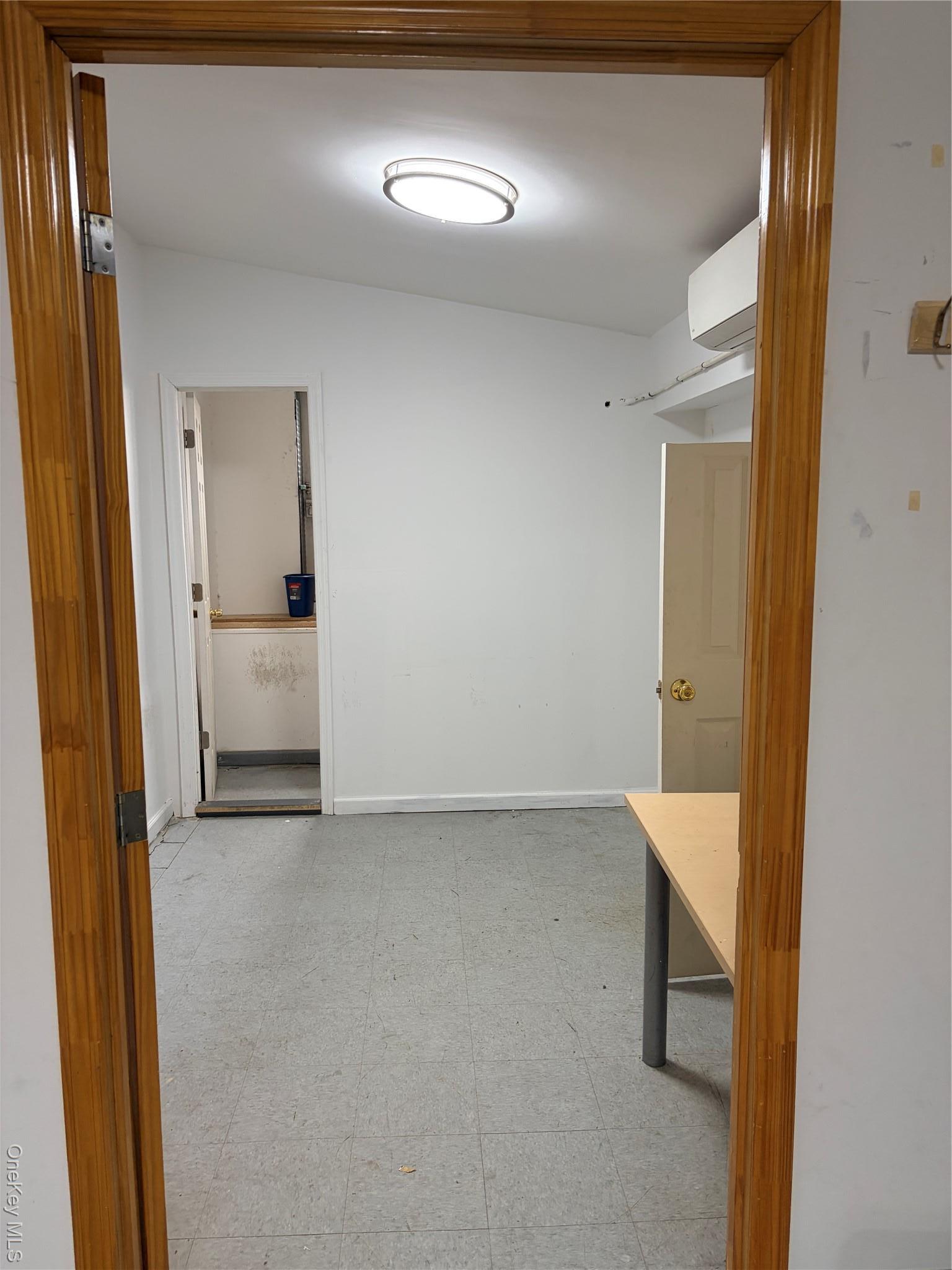 Commercial Lease 36th  Queens, NY 11101, MLS-982963-4