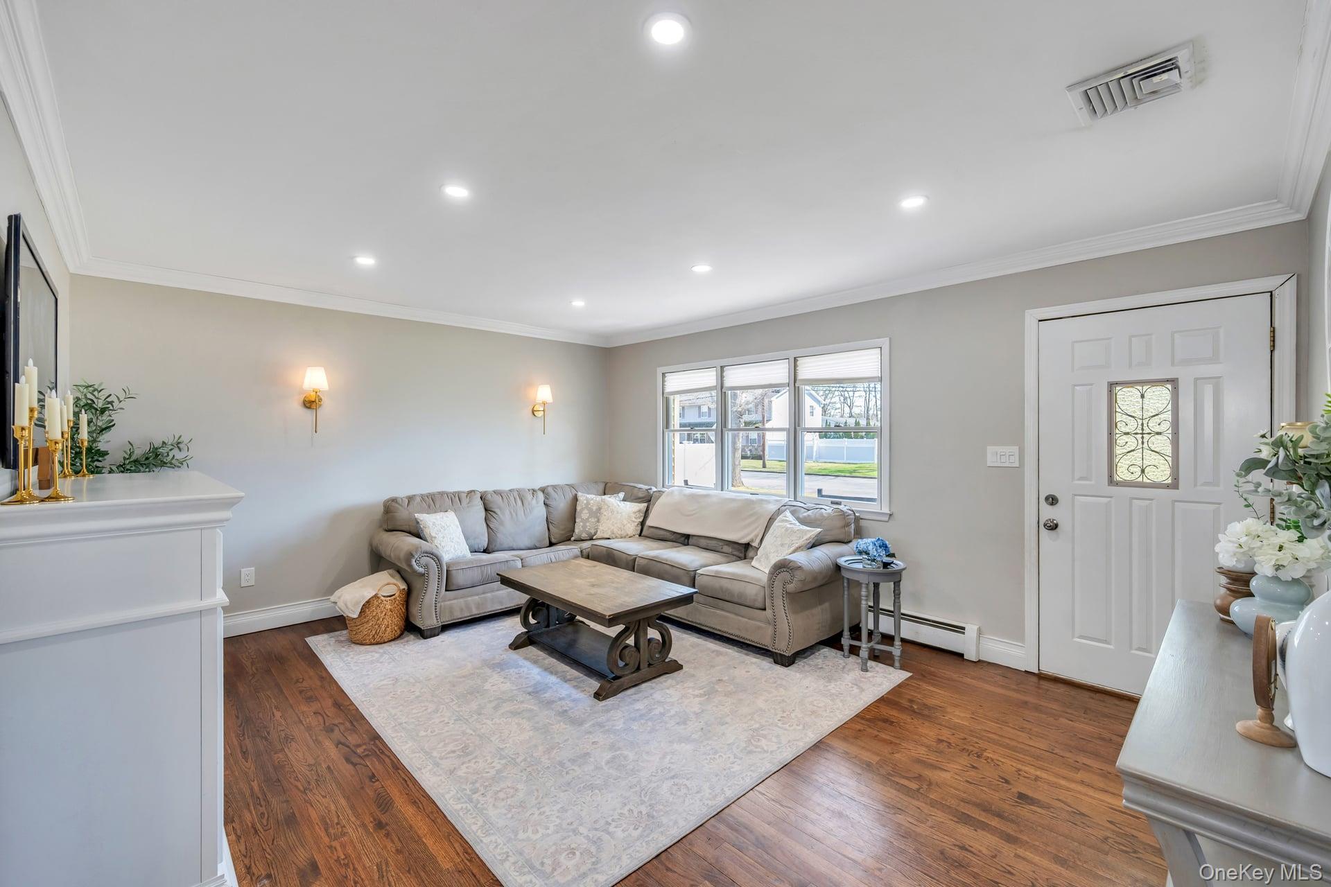 Single Family Serene  Suffolk County, NY 11788, MLS-982980-11