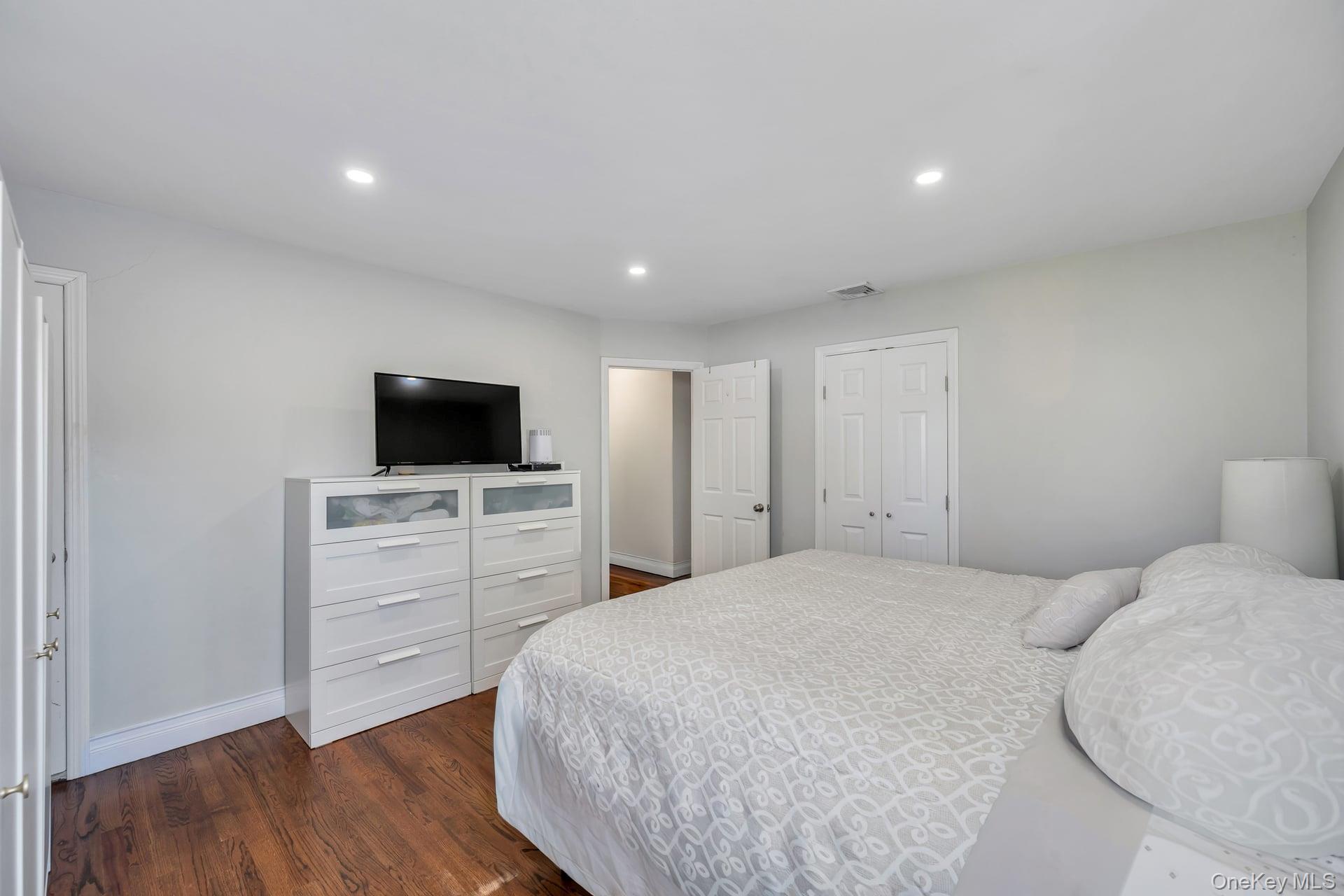 Single Family Serene  Suffolk County, NY 11788, MLS-982980-26