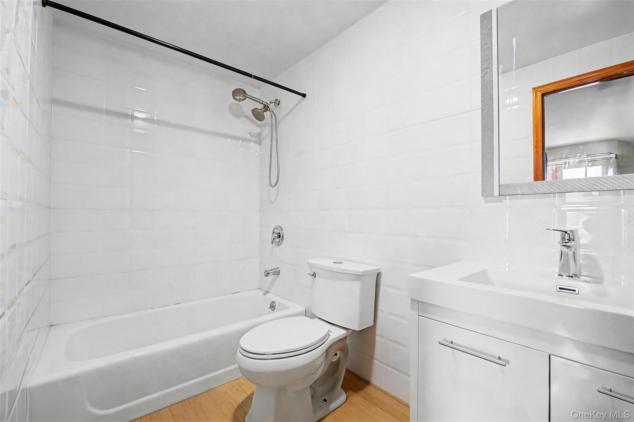 Condo Granger Queens, NY 11368, MLS-982981-14