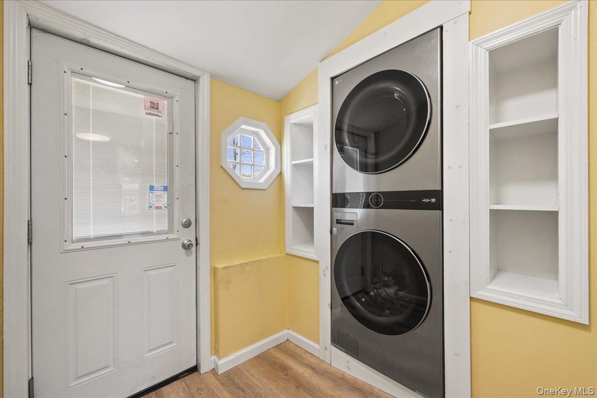 Single Family Westend  Nassau County, NY 11520, MLS-983001-10