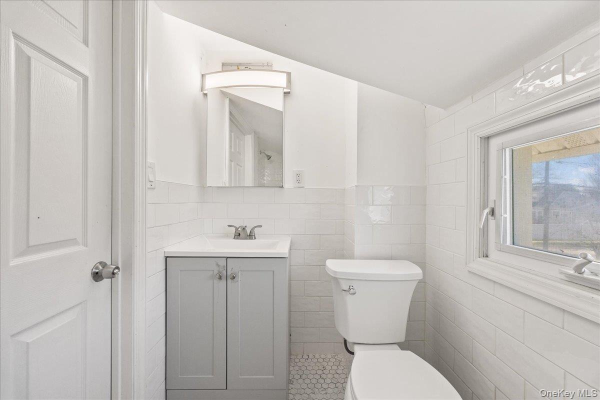 Single Family Westend  Nassau County, NY 11520, MLS-983001-16