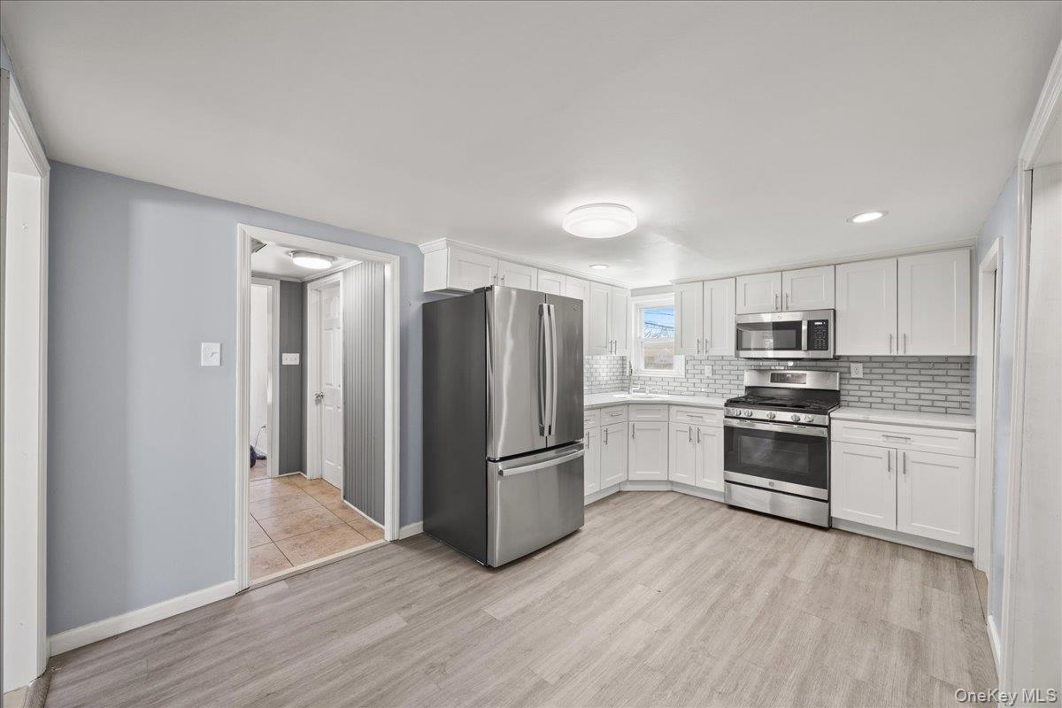 Single Family Westend  Nassau County, NY 11520, MLS-983001-7