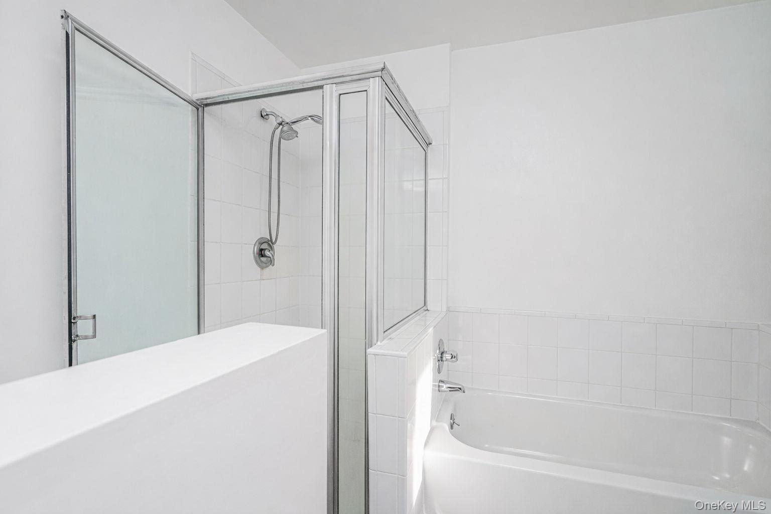 Single Family Indale Staten Island, NY 10309, MLS-983038-20