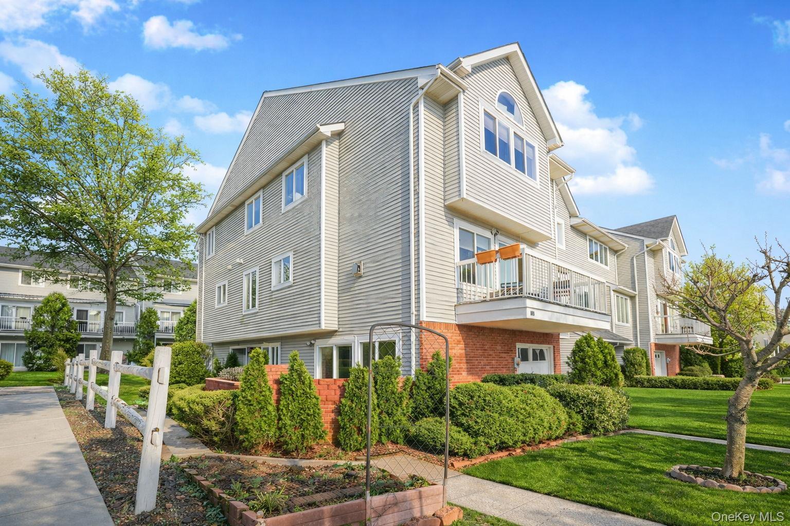 Single Family Indale Staten Island, NY 10309, MLS-983038-3
