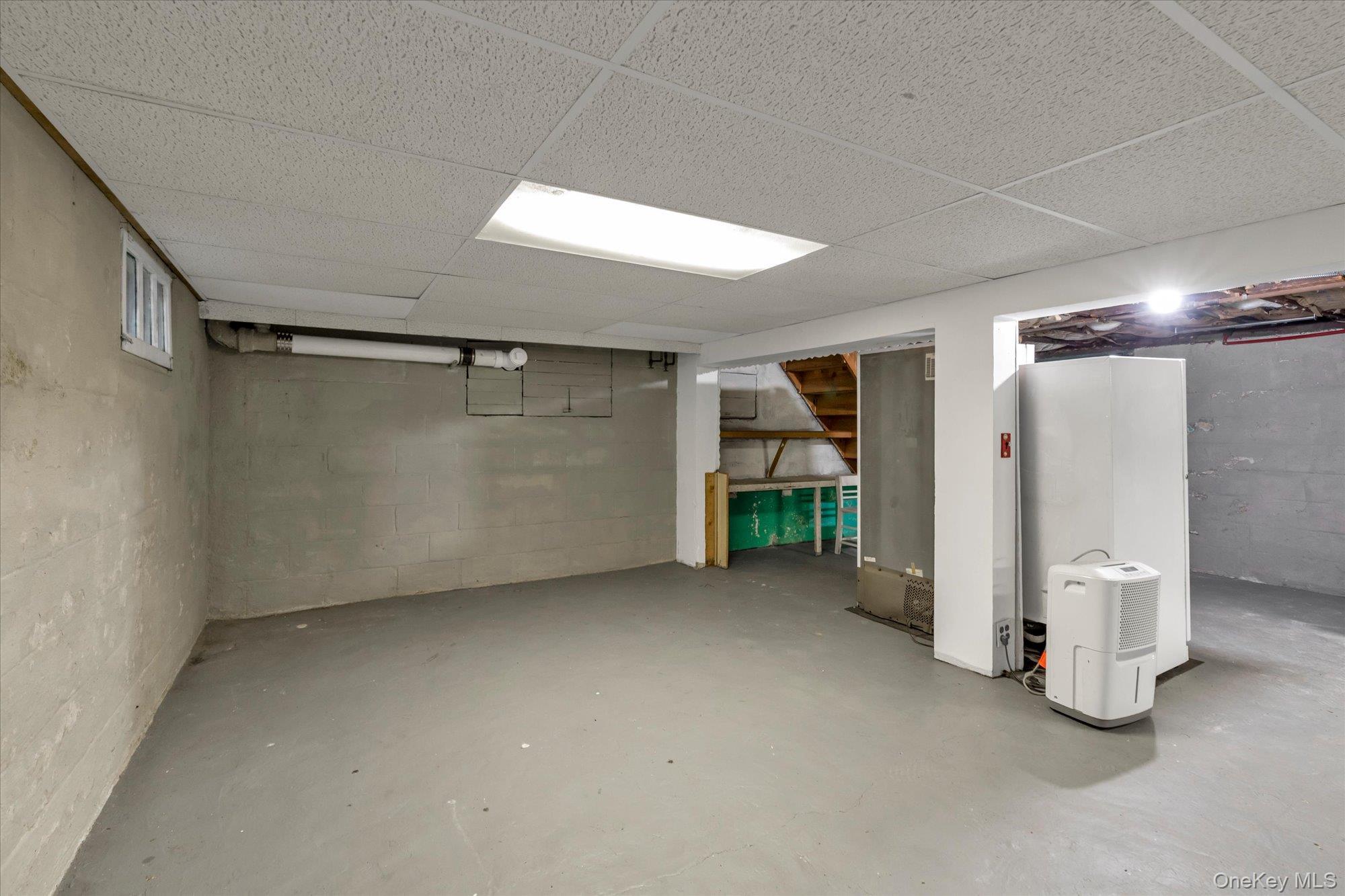 Single Family Rocklyn  Nassau County, NY 11563, MLS-983043-18