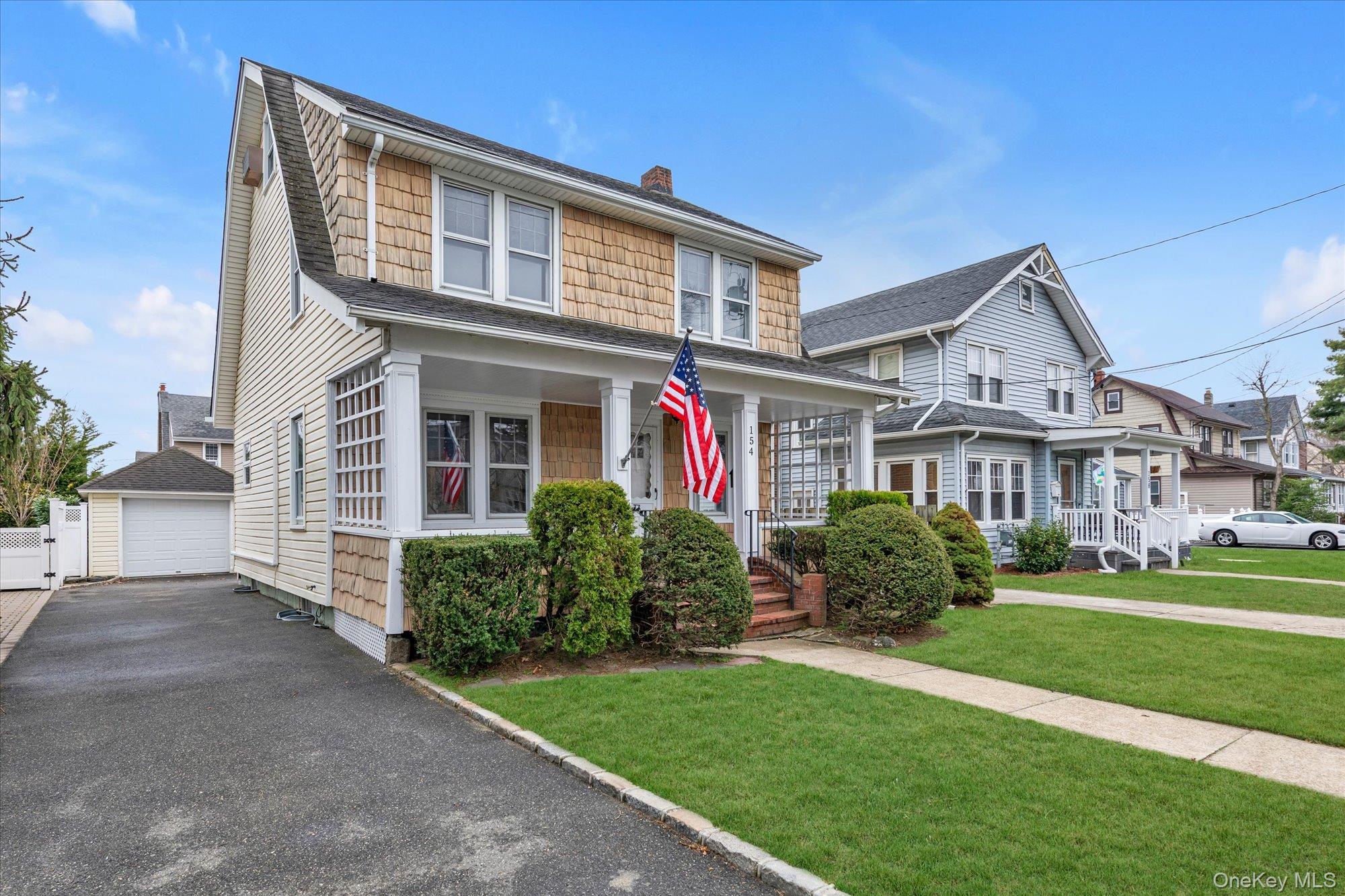 Single Family Rocklyn  Nassau County, NY 11563, MLS-983043-22