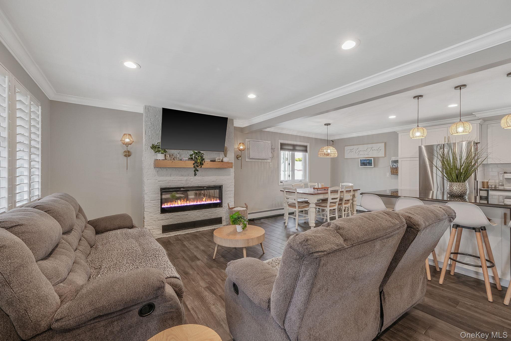 Single Family Hooper  Suffolk County, NY 11776, MLS-983047-17