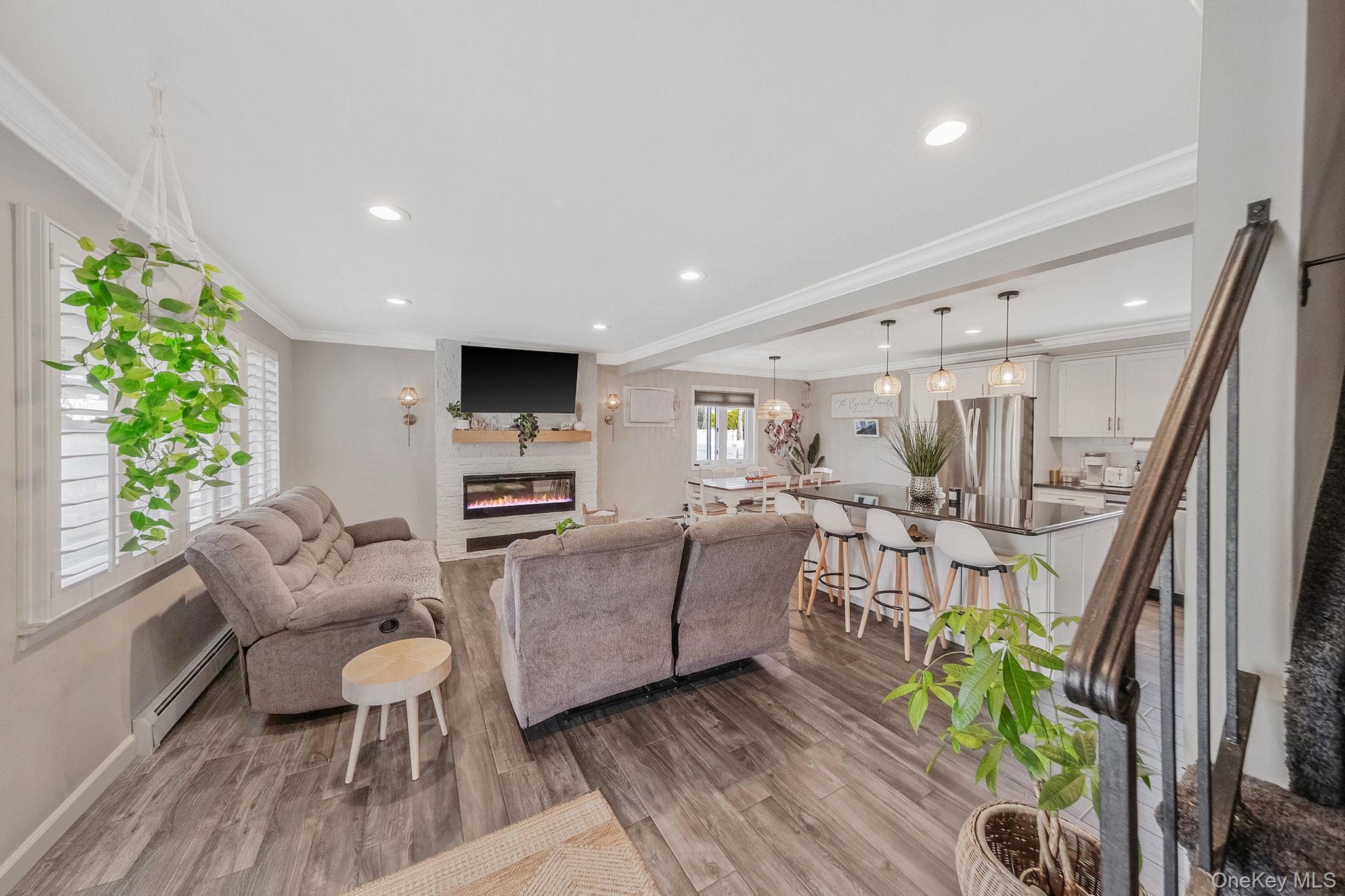 Single Family Hooper  Suffolk County, NY 11776, MLS-983047-19