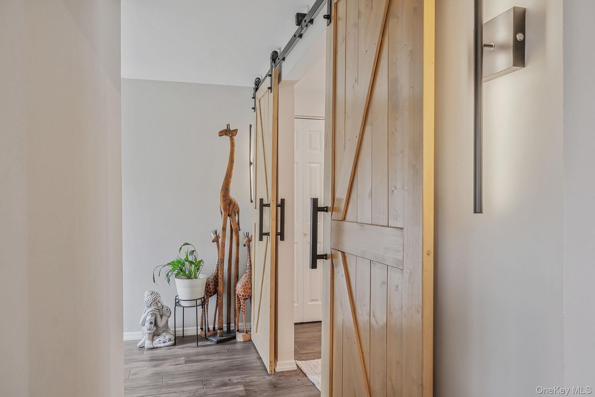 Single Family Hooper  Suffolk County, NY 11776, MLS-983047-28