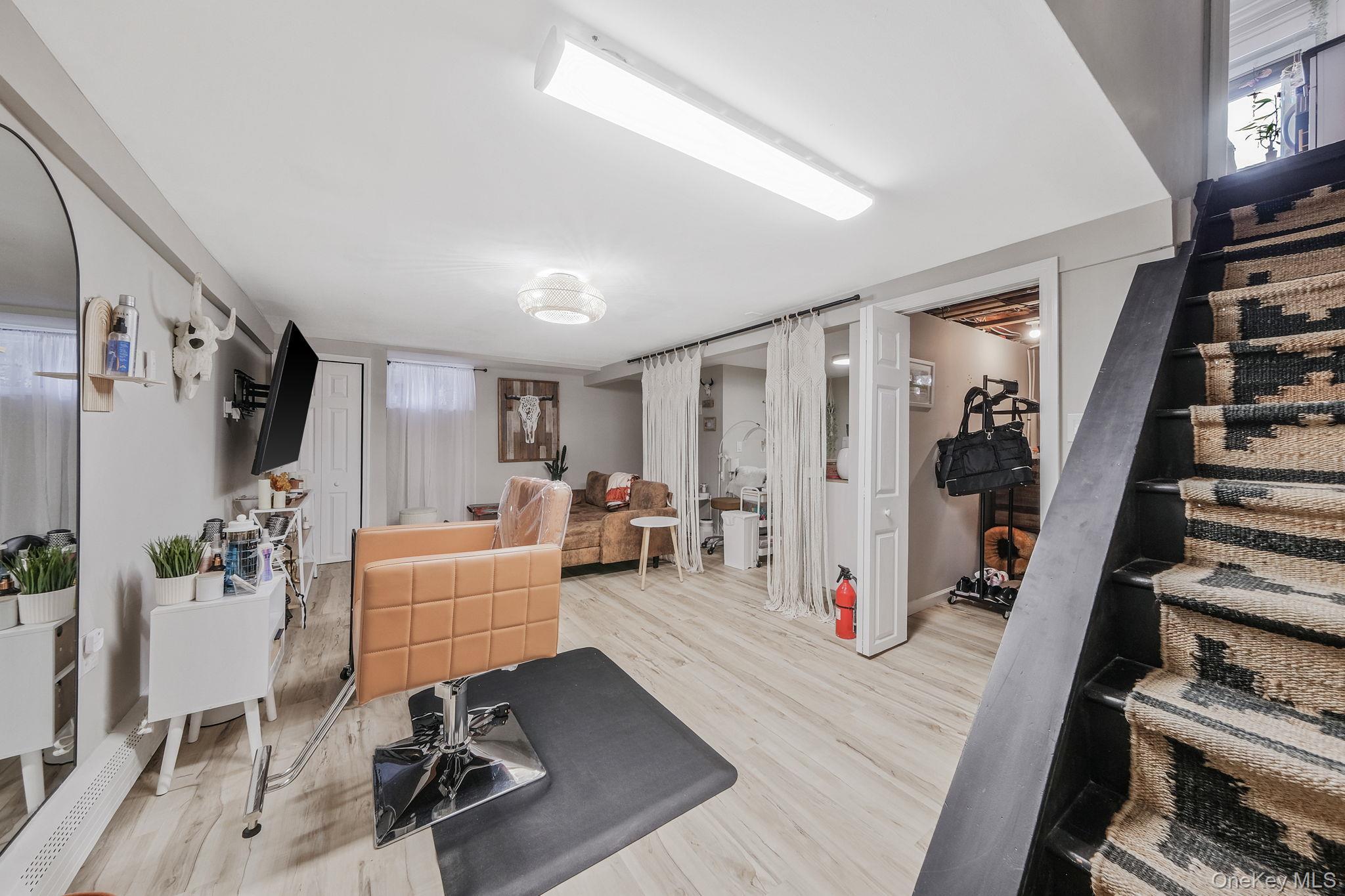 Single Family Hooper  Suffolk County, NY 11776, MLS-983047-45