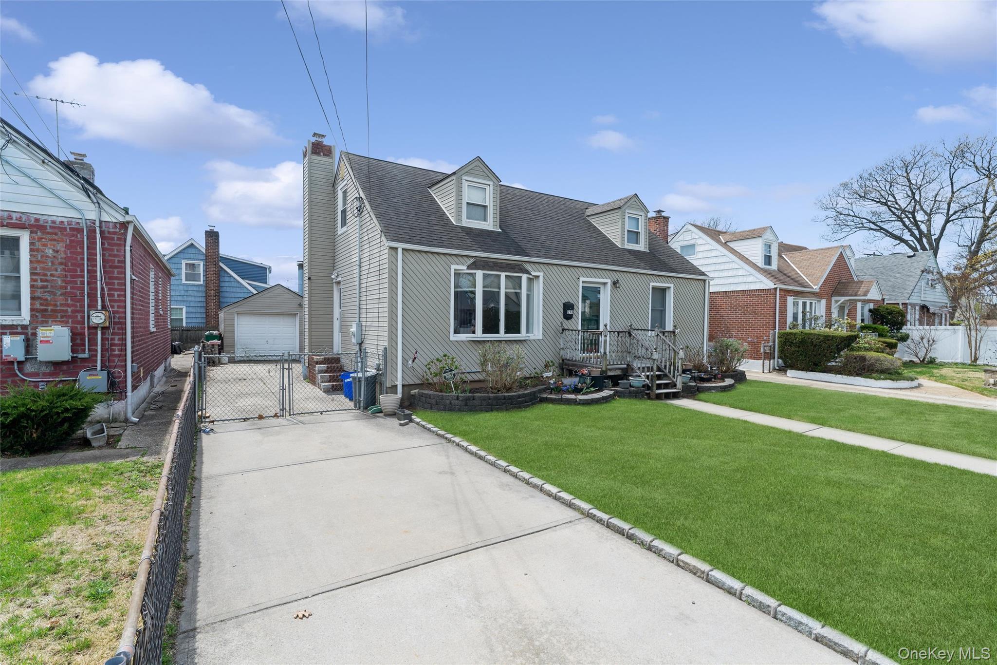 Single Family Dogwood  Nassau County, NY 11580, MLS-983056-3