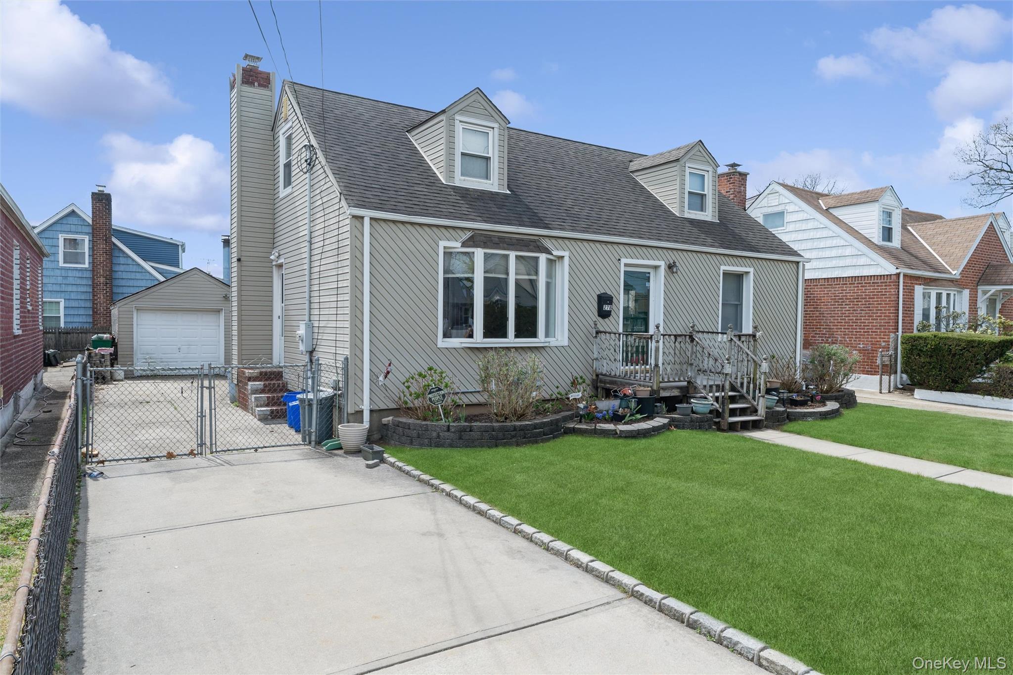 Single Family Dogwood  Nassau County, NY 11580, MLS-983056-4