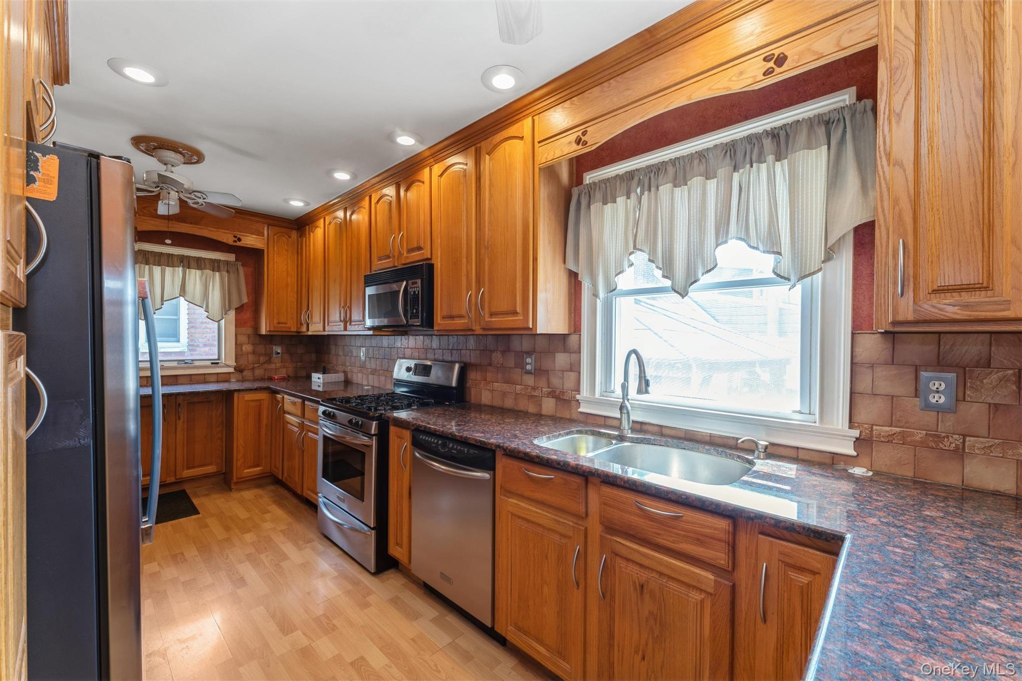 Single Family Dogwood  Nassau County, NY 11580, MLS-983056-7