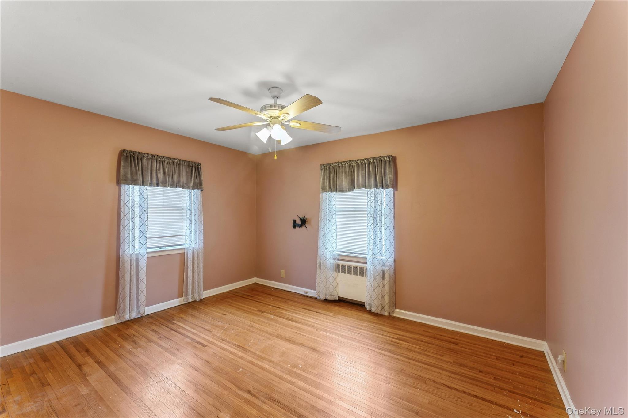 Single Family Dogwood  Nassau County, NY 11580, MLS-983056-9