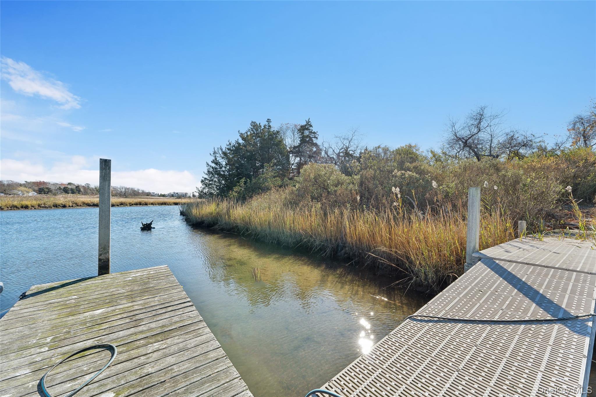 Single Family Tanners Neck Lane  Suffolk County, NY 11977, MLS-983072-5