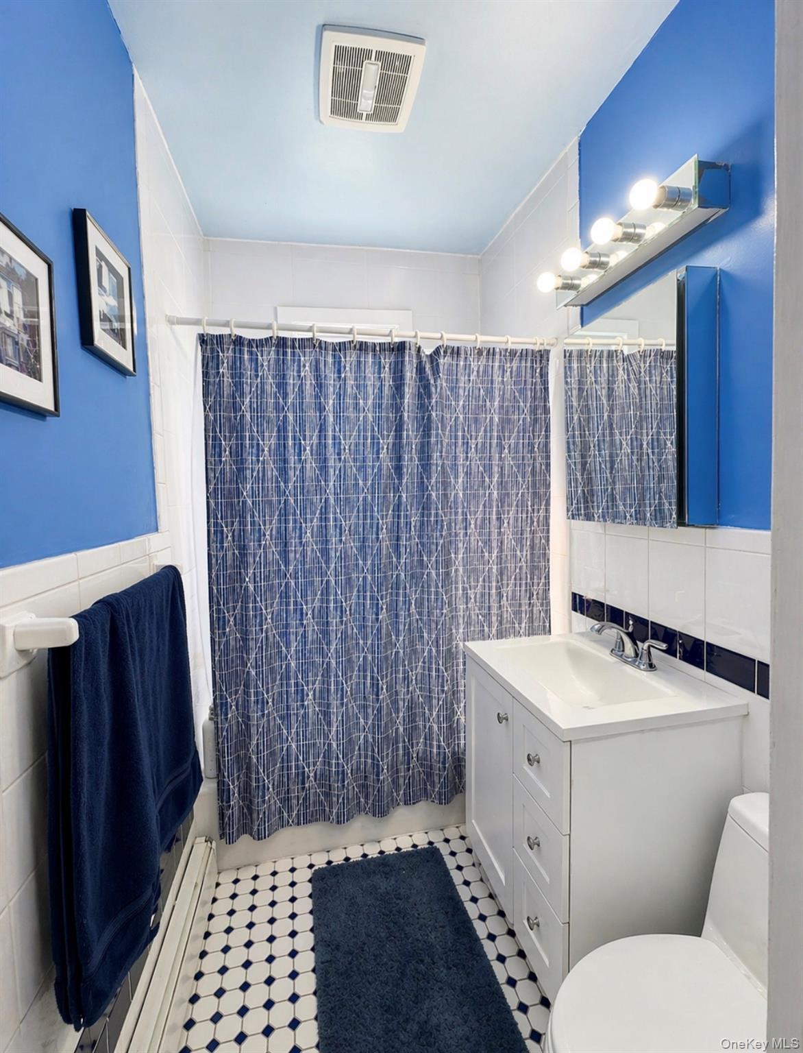 Single Family 73 Street  Queens, NY 11385, MLS-983093-31