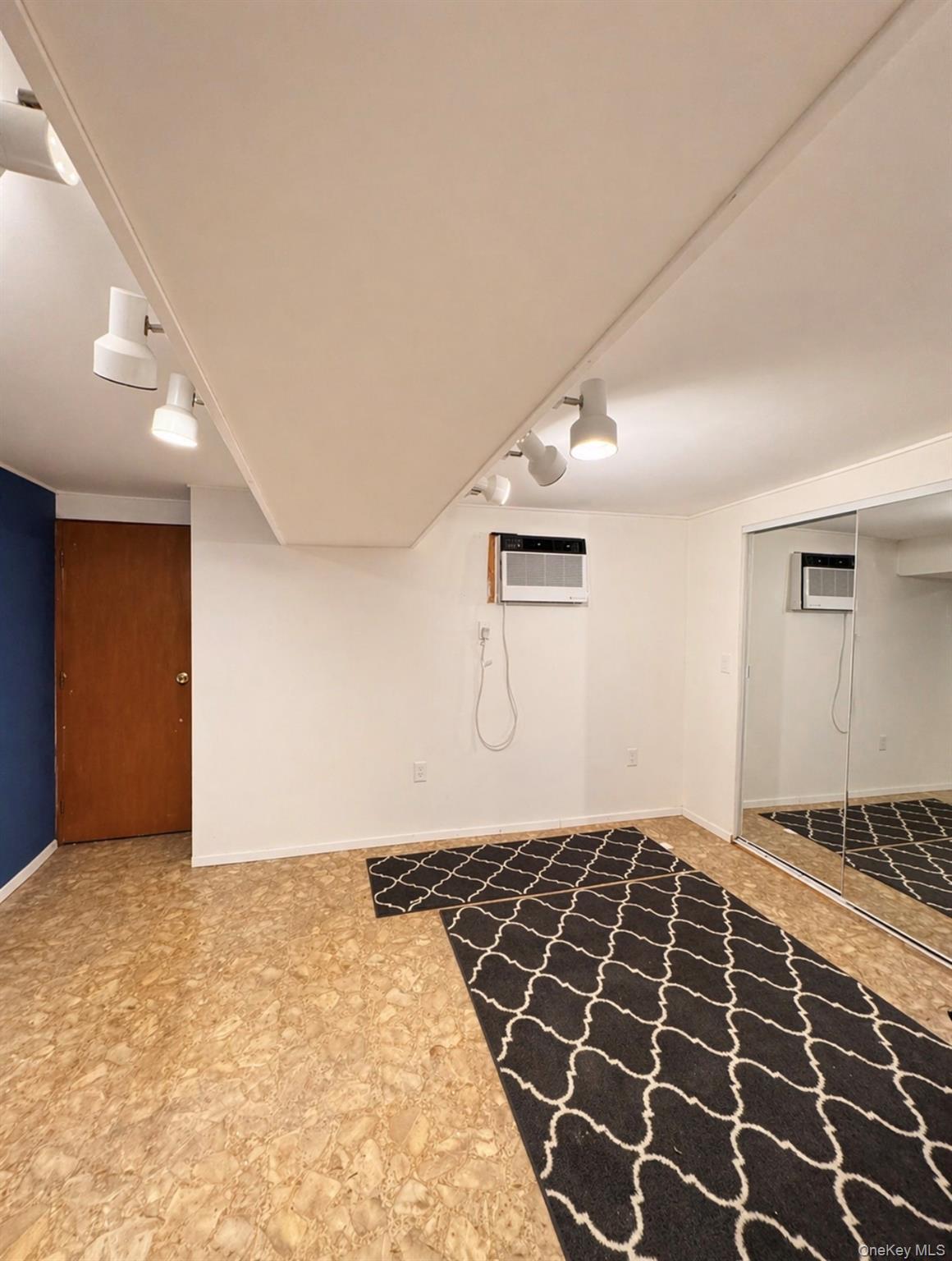 Single Family 73 Street  Queens, NY 11385, MLS-983093-38