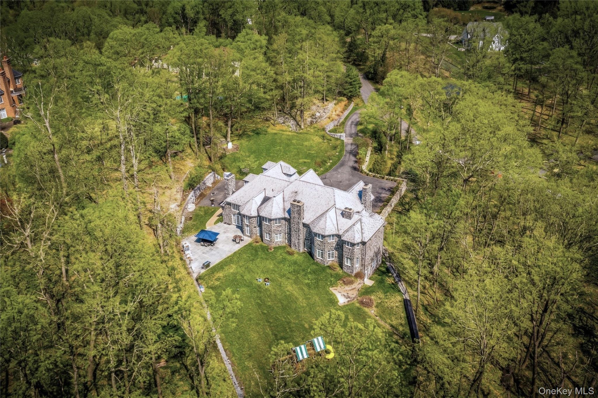 Single Family Vincent Lane  Westchester County, NY 10504, MLS-983109-31