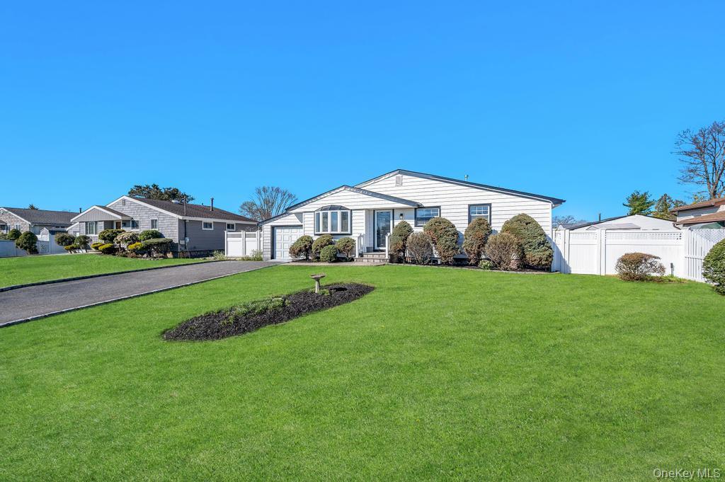 Single Family 14th  Suffolk County, NY 11729, MLS-983117-2