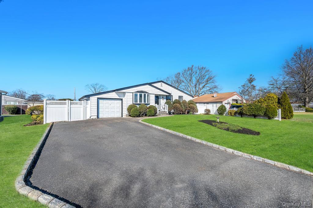 Single Family 14th  Suffolk County, NY 11729, MLS-983117-3