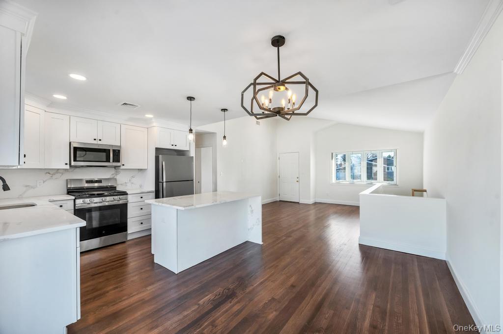 Single Family 14th  Suffolk County, NY 11729, MLS-983117-4