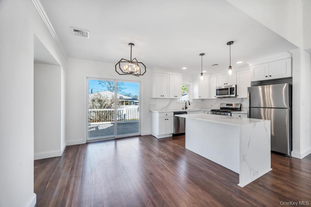 Single Family 14th  Suffolk County, NY 11729, MLS-983117-8