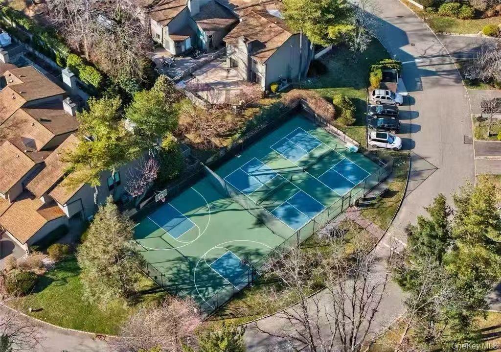 Condo Golf View  Nassau County, NY 11753, MLS-983144-23