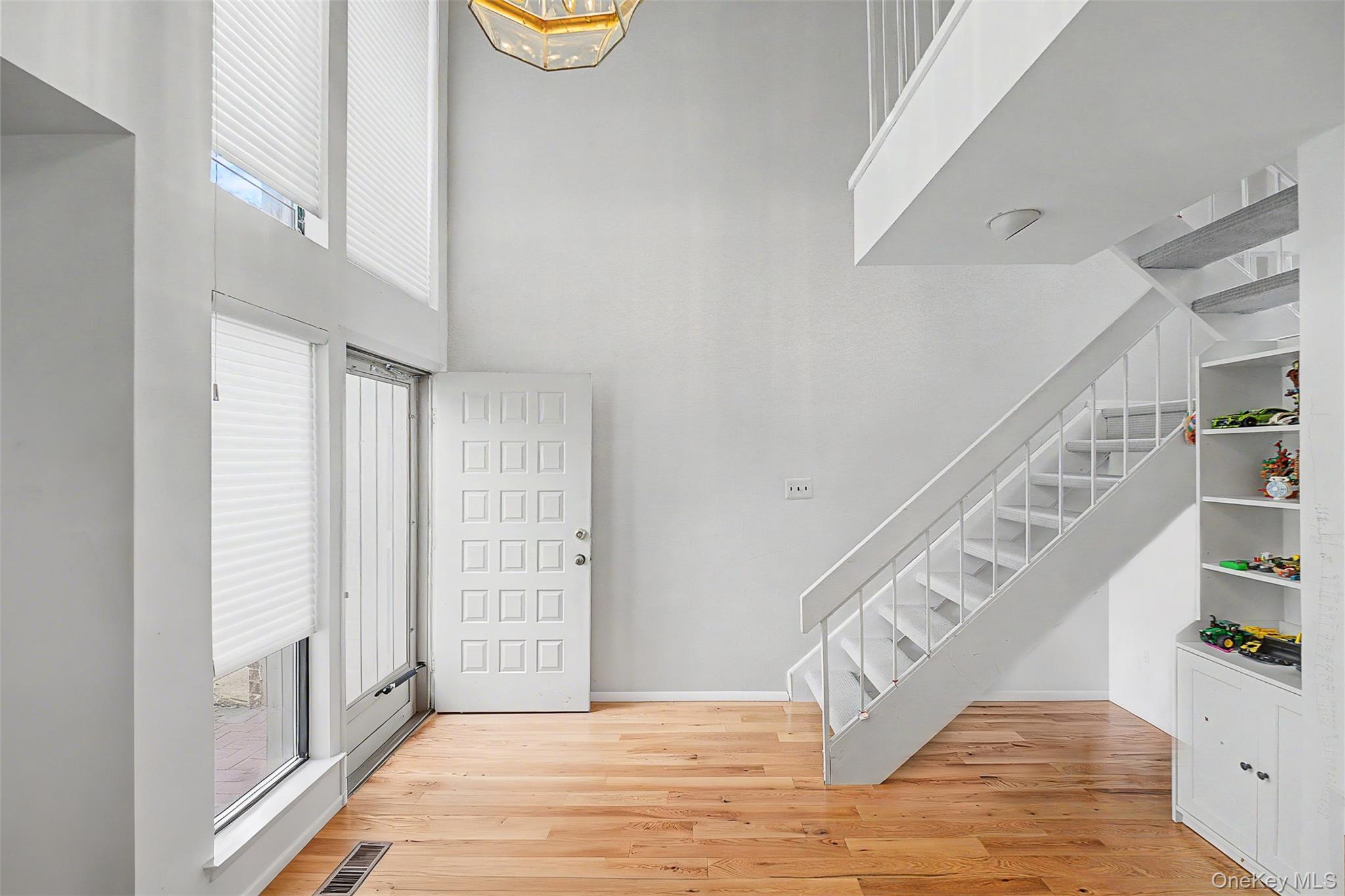 Condo Golf View  Nassau County, NY 11753, MLS-983144-4