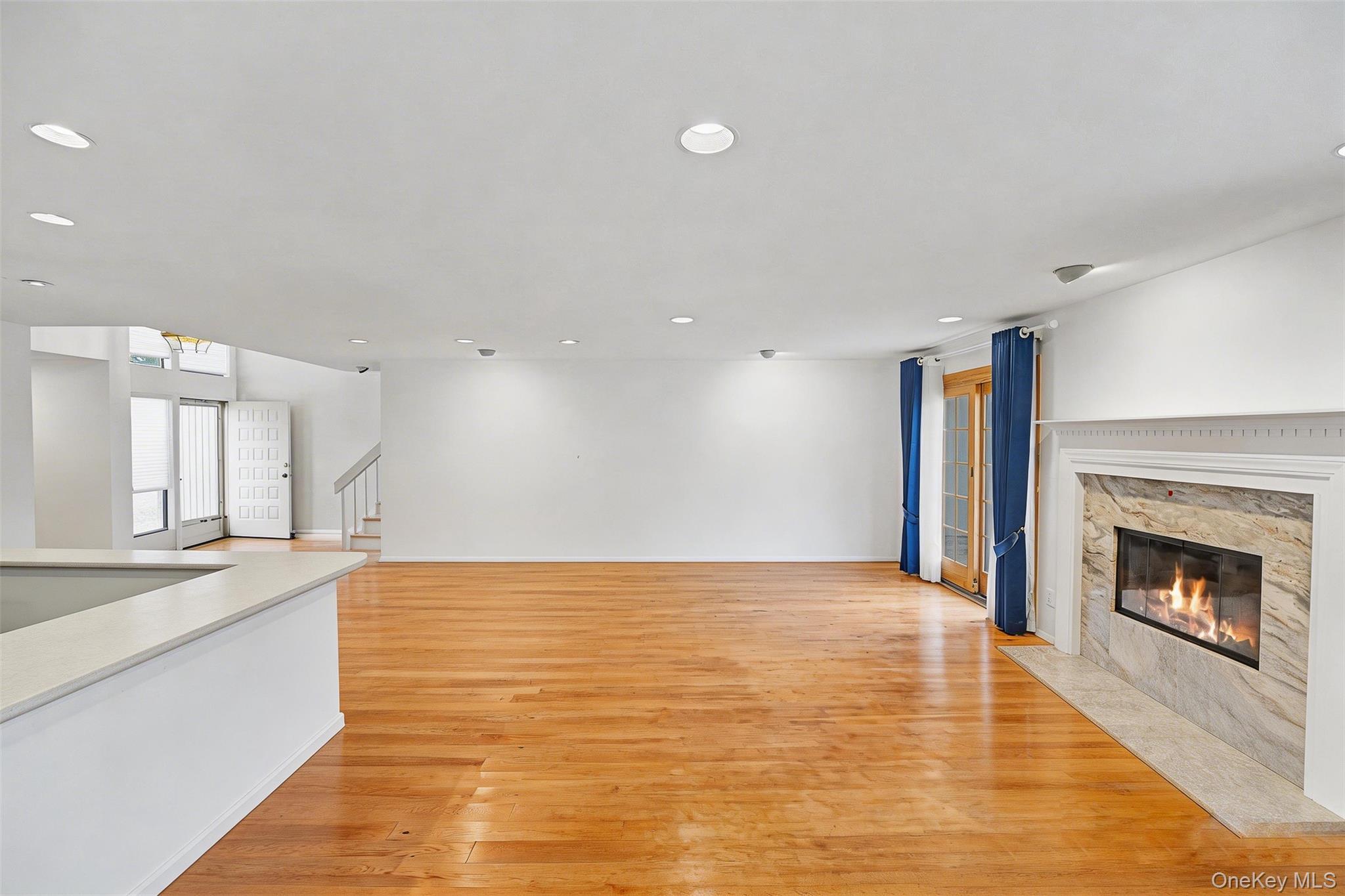 Condo Golf View  Nassau County, NY 11753, MLS-983144-9