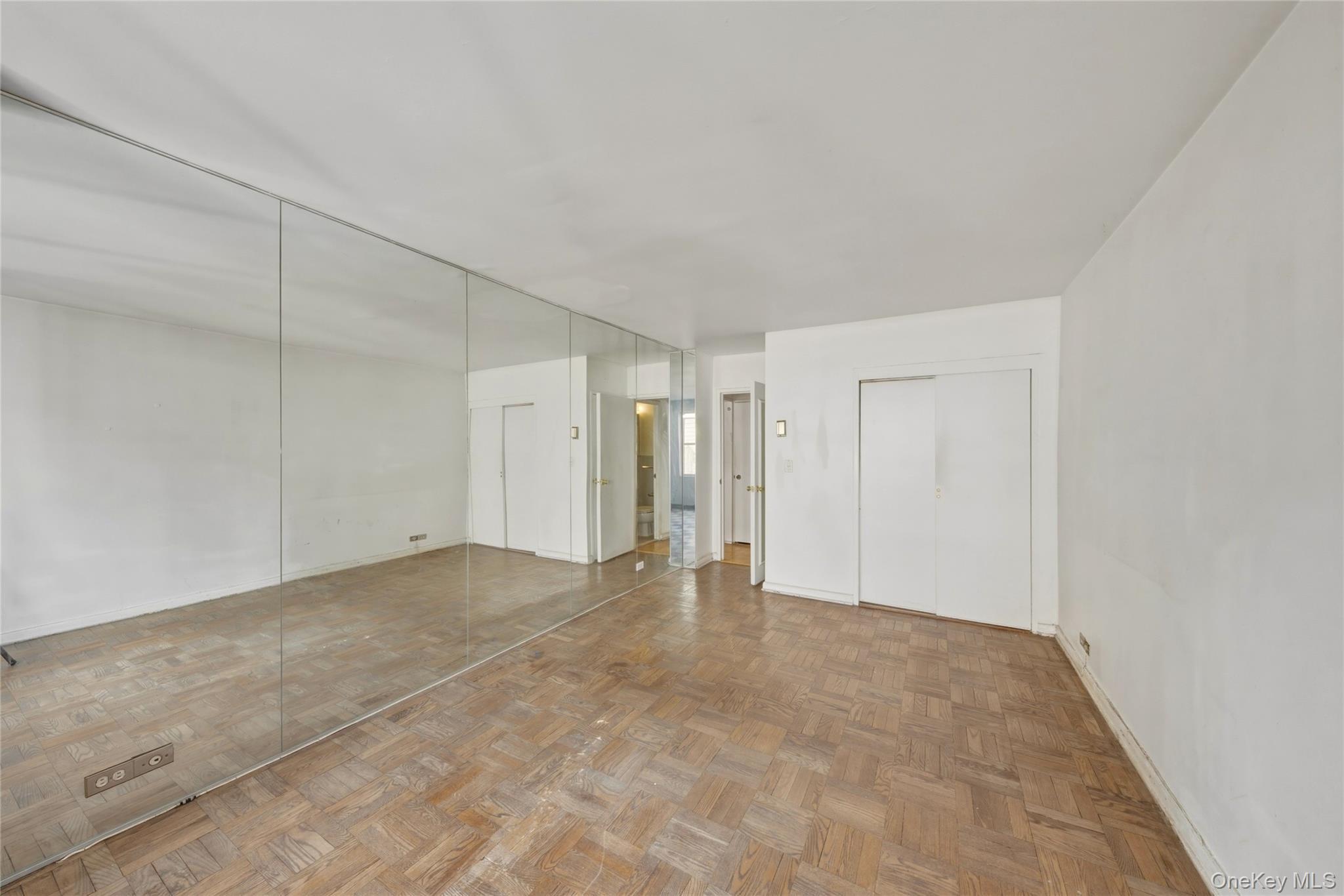 Condo 55th Manhattan, NY 10019, MLS-983154-15