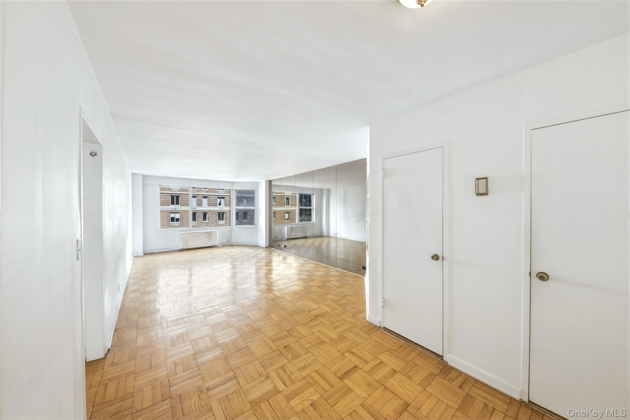 Condo 55th Manhattan, NY 10019, MLS-983154-8