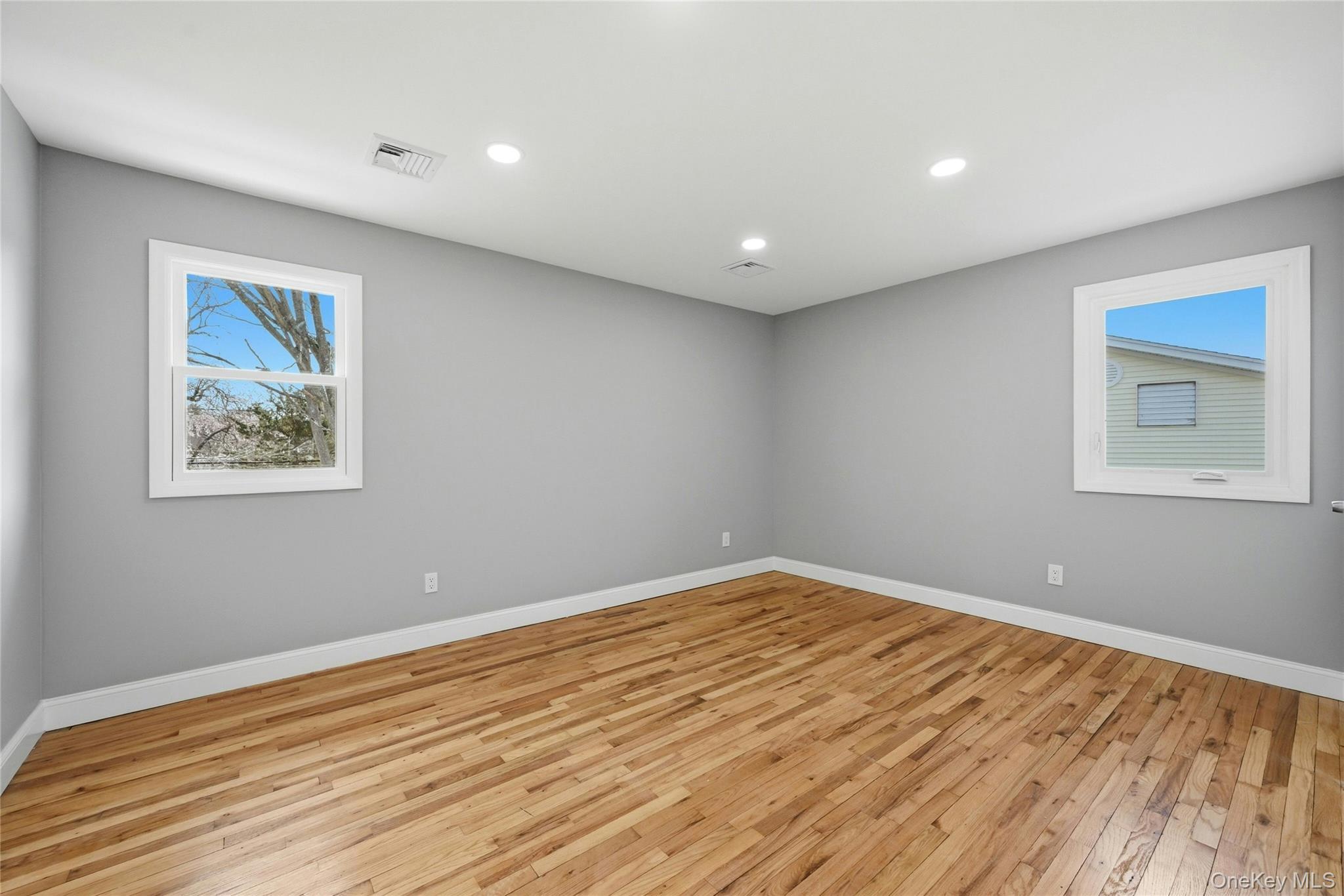 Single Family Curlin  Suffolk County, NY 11780, MLS-983166-19